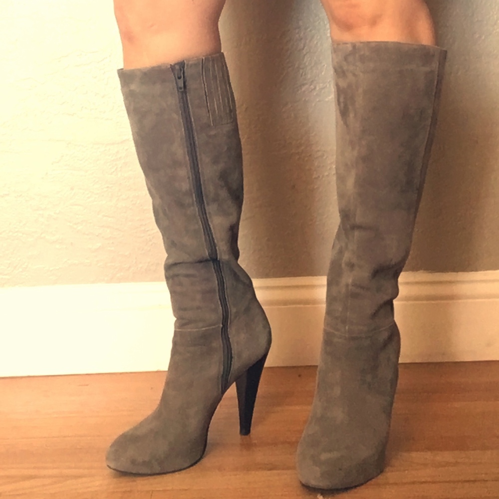 Super Sexy Gianni Bini microsuede boots size 8